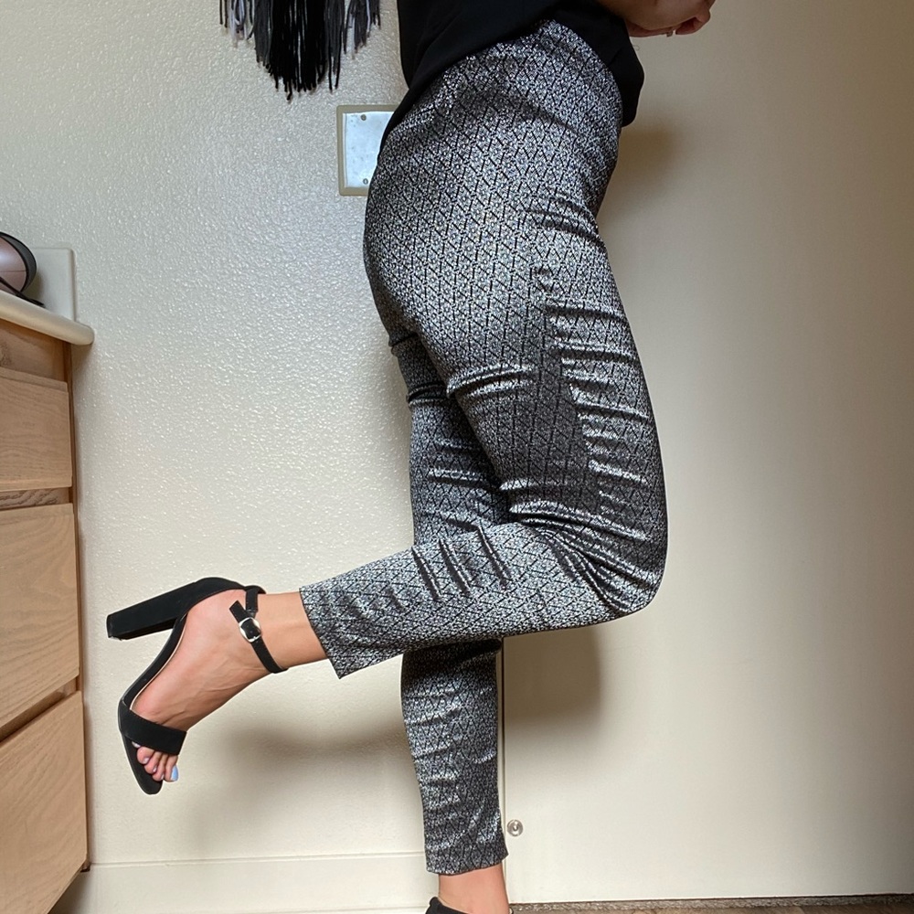 High Rise Skinny Leg Pant - Picture 2 of 3